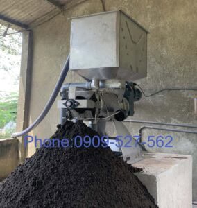 May ep tach nuoc phan heo